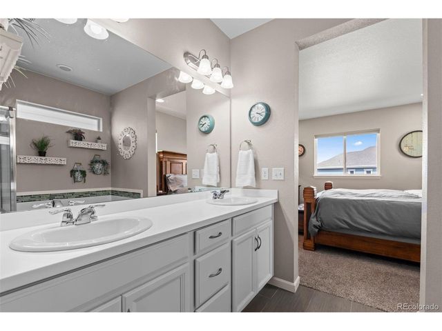 930 Mcmurdo Cir, Castle Rock, CO 80108