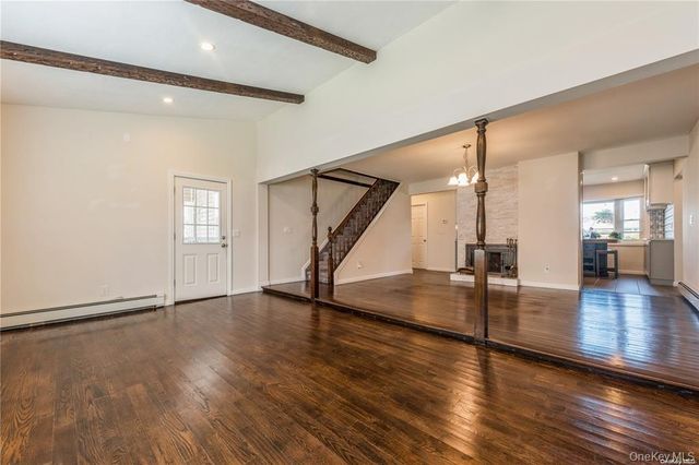 36 Robin Lane, Levittown, NY 11756