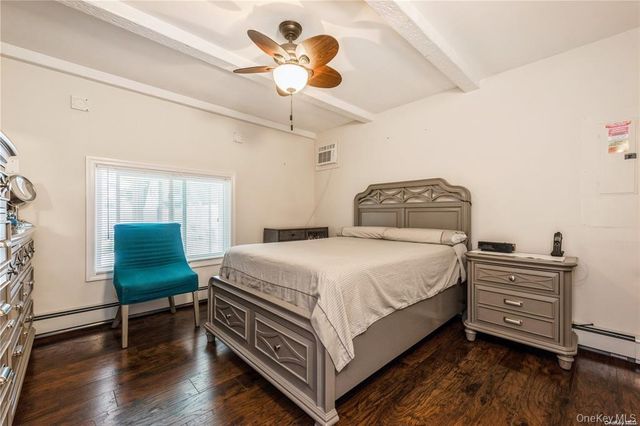 36 Robin Lane, Levittown, NY 11756