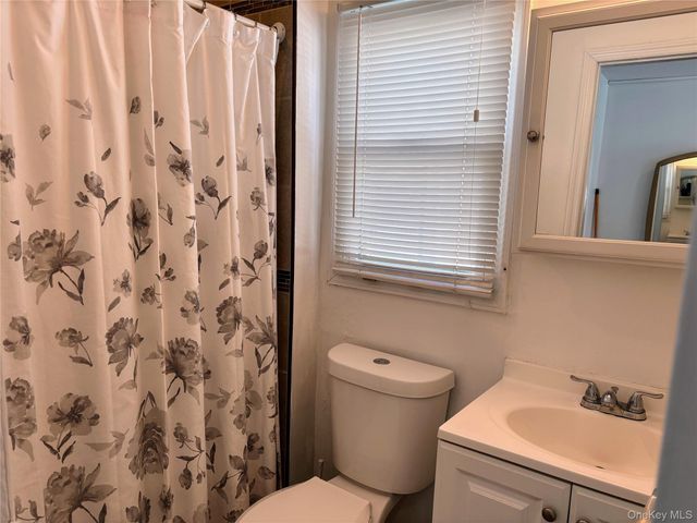 36 Robin Lane, Levittown, NY 11756