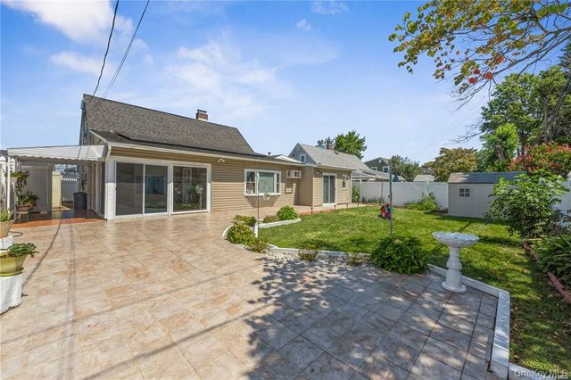 36 Robin Lane, Levittown, NY 11756