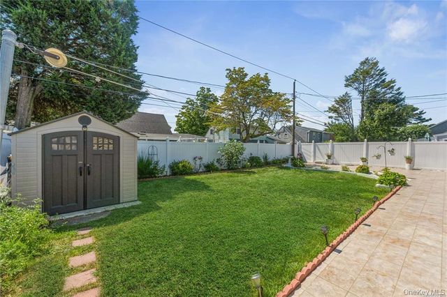 36 Robin Lane, Levittown, NY 11756