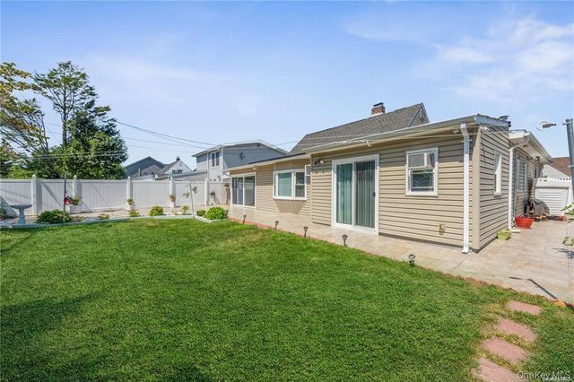 36 Robin Lane, Levittown, NY 11756