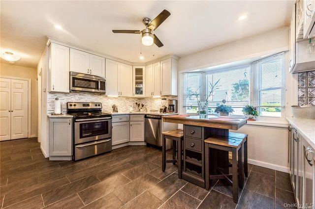 36 Robin Lane, Levittown, NY 11756