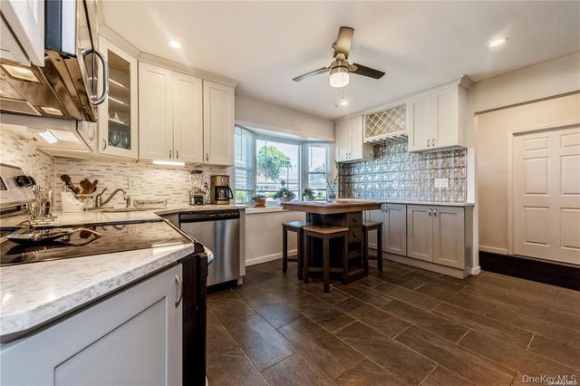 36 Robin Lane, Levittown, NY 11756