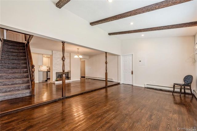 36 Robin Lane, Levittown, NY 11756