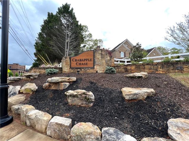 12560 Crabapple Chase Drive, Alpharetta, GA 30004