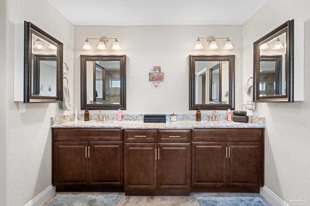 1521 Portside Dr, Gulf Breeze, FL 32563