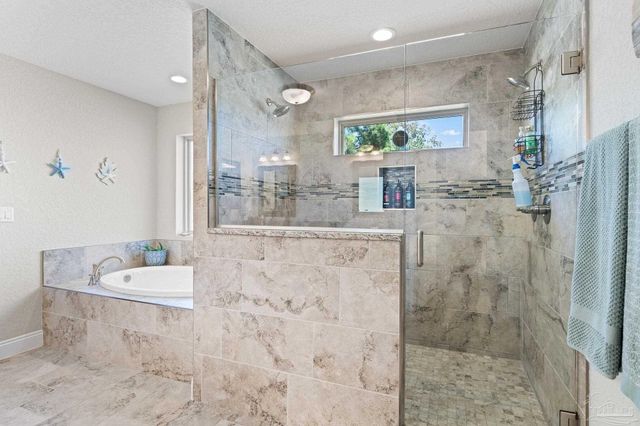 1521 Portside Dr, Gulf Breeze, FL 32563