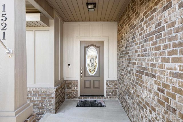 1521 Portside Dr, Gulf Breeze, FL 32563