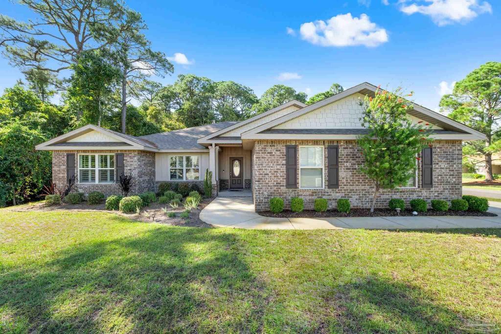 1521 Portside Dr, Gulf Breeze, FL 32563