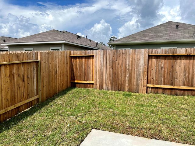 25545 Northpark Spruce, Porter, TX 77365