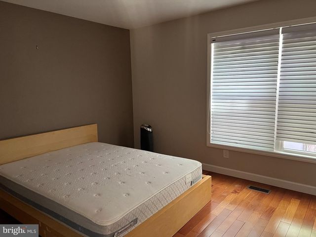 1 CROMWELL CT, Princeton, NJ 08540