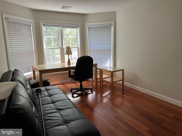 1 CROMWELL CT, Princeton, NJ 08540