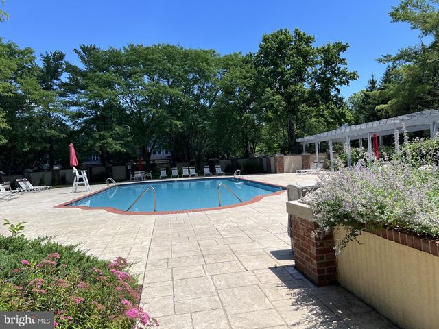 1 CROMWELL CT, Princeton, NJ 08540
