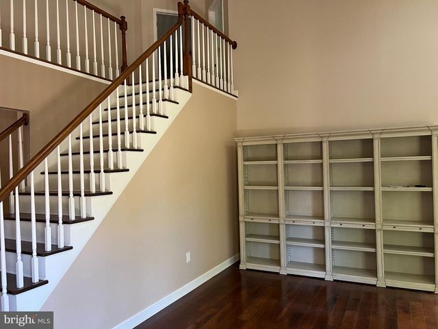 1 CROMWELL CT, Princeton, NJ 08540