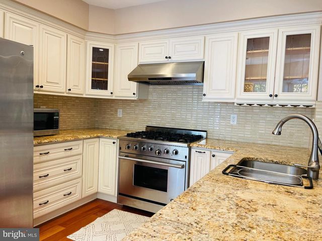 1 CROMWELL CT, Princeton, NJ 08540