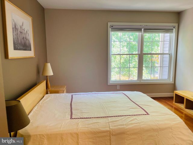 1 CROMWELL CT, Princeton, NJ 08540