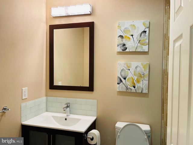 1 CROMWELL CT, Princeton, NJ 08540