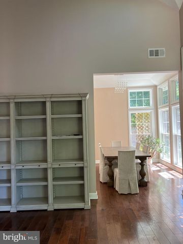 1 CROMWELL CT, Princeton, NJ 08540