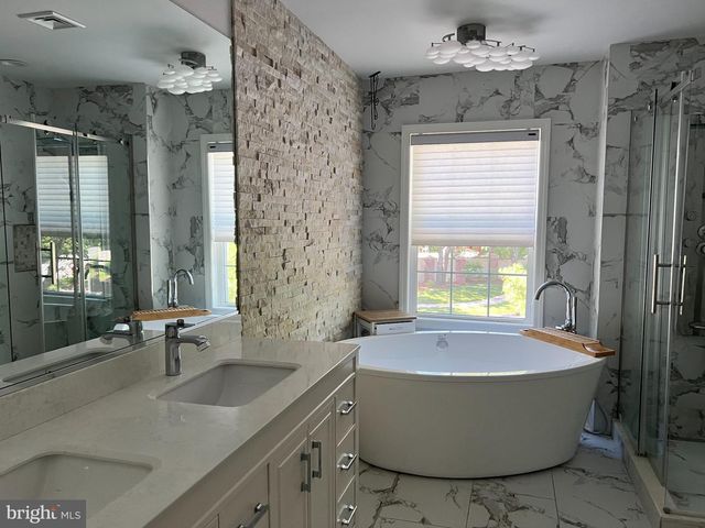1 CROMWELL CT, Princeton, NJ 08540