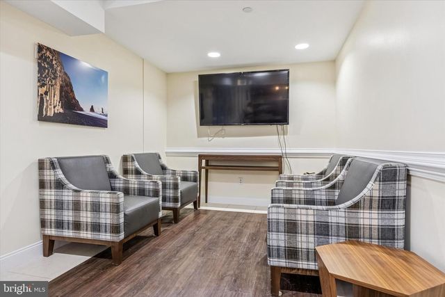 427 CARSON TER, Huntingdon Valley, PA 19006