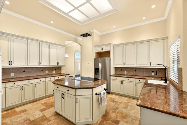 4926 W Pinedale Avenue, Fresno, CA 93722