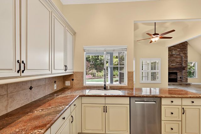 4926 W Pinedale Avenue, Fresno, CA 93722