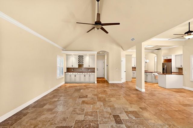 4926 W Pinedale Avenue, Fresno, CA 93722