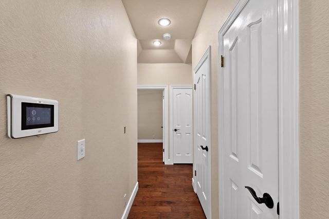 4926 W Pinedale Avenue, Fresno, CA 93722