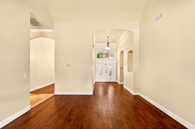 4926 W Pinedale Avenue, Fresno, CA 93722