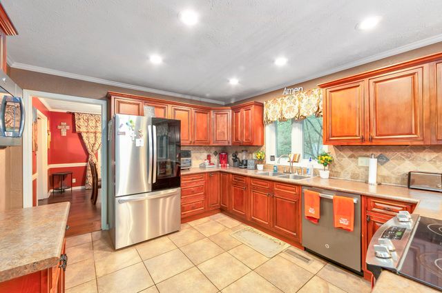 117 Tuckahoe Rd, Jackson, TN 38305