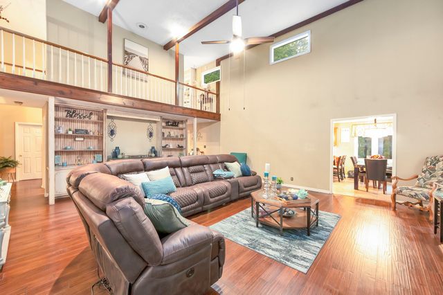 117 Tuckahoe Rd, Jackson, TN 38305