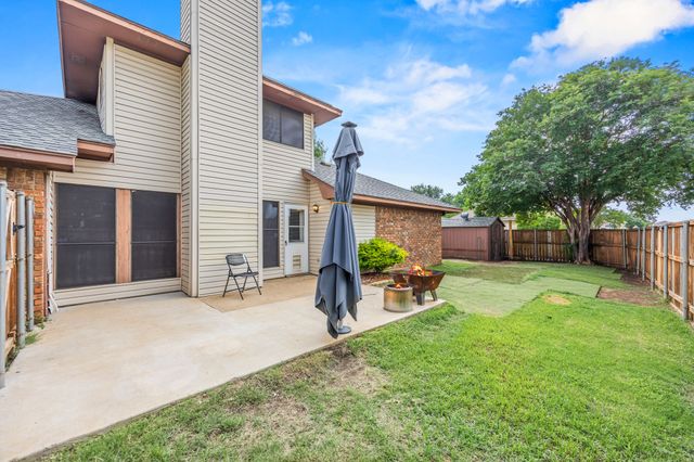 2060 Arbor Creek Drive B, Carrollton, TX 75010