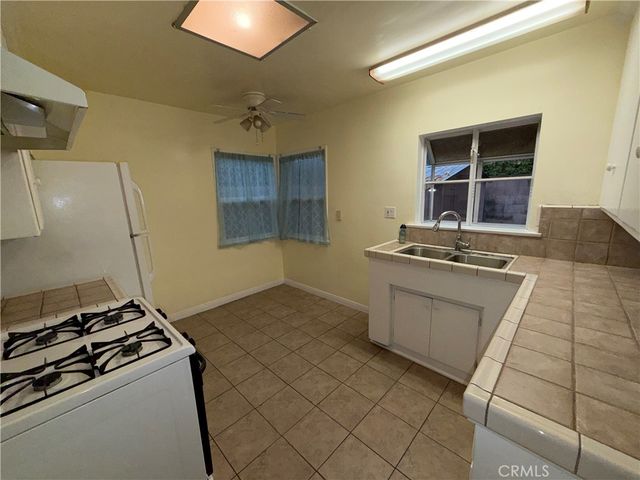 7012 Forbes, Van Nuys, CA 91406
