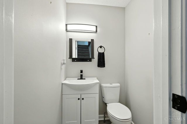 5356 Pros Drive, West Chester, OH 45069