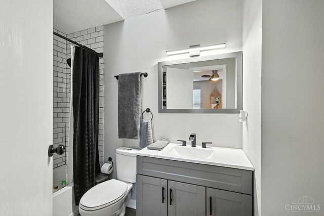 5356 Pros Drive, West Chester, OH 45069