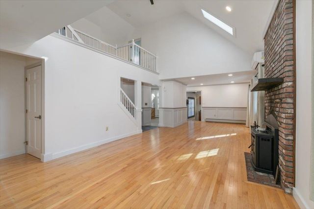 24 Oak Ridge Road, Sandown, NH 03873