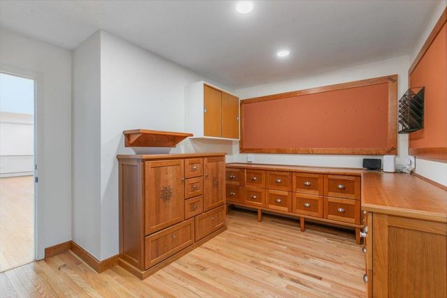 24 Oak Ridge Road, Sandown, NH 03873