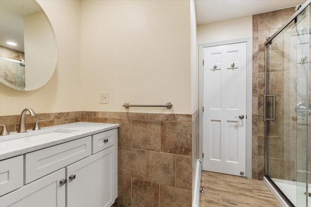 24 Oak Ridge Road, Sandown, NH 03873