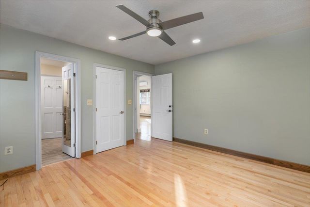 24 Oak Ridge Road, Sandown, NH 03873