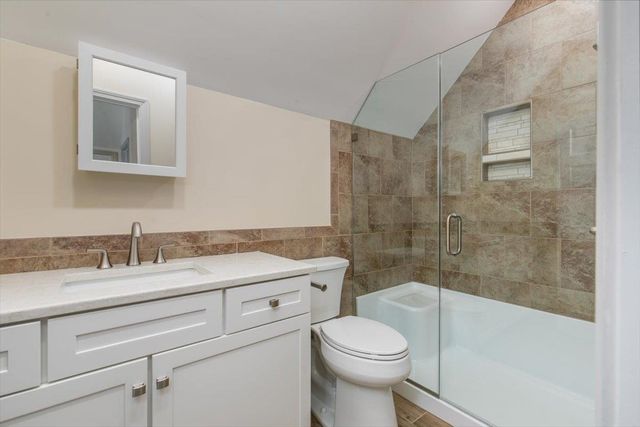 24 Oak Ridge Road, Sandown, NH 03873