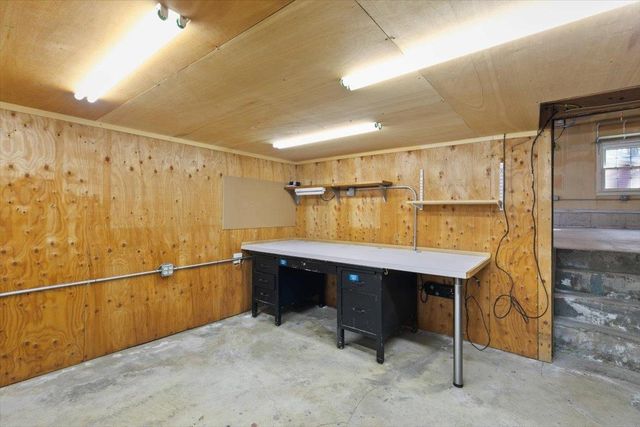 24 Oak Ridge Road, Sandown, NH 03873