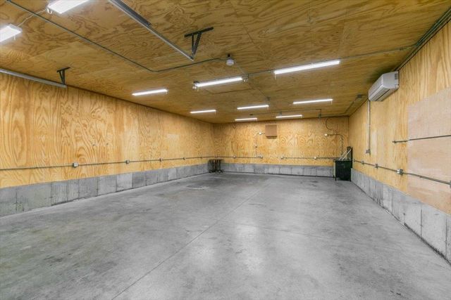 24 Oak Ridge Road, Sandown, NH 03873