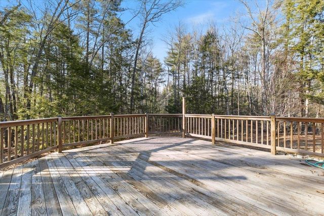 24 Oak Ridge Road, Sandown, NH 03873