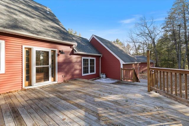 24 Oak Ridge Road, Sandown, NH 03873