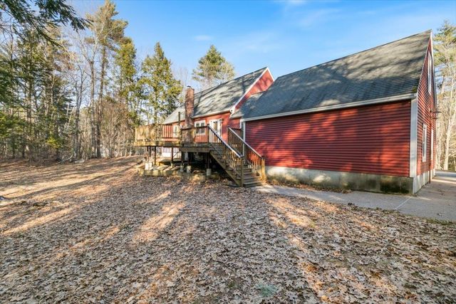 24 Oak Ridge Road, Sandown, NH 03873