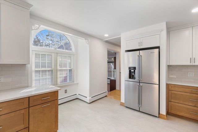 24 Oak Ridge Road, Sandown, NH 03873