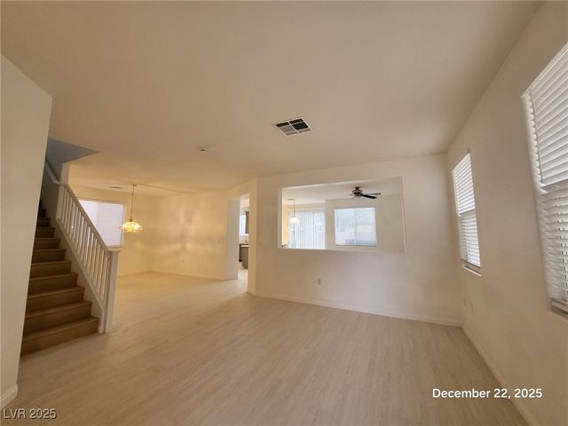 204 Hickory Heights Avenue, Las Vegas, NV 89148