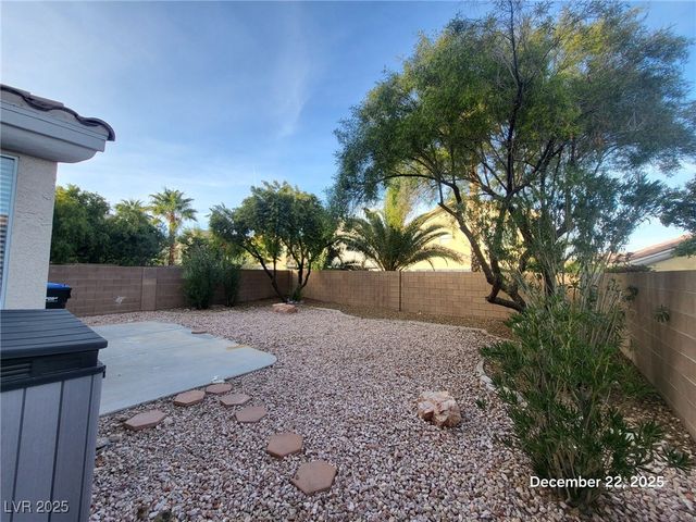 204 Hickory Heights Avenue, Las Vegas, NV 89148